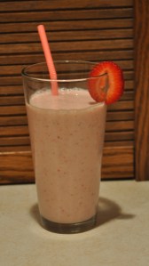 Em likes to make--and then photograph--food creations! Yummy smoothie.